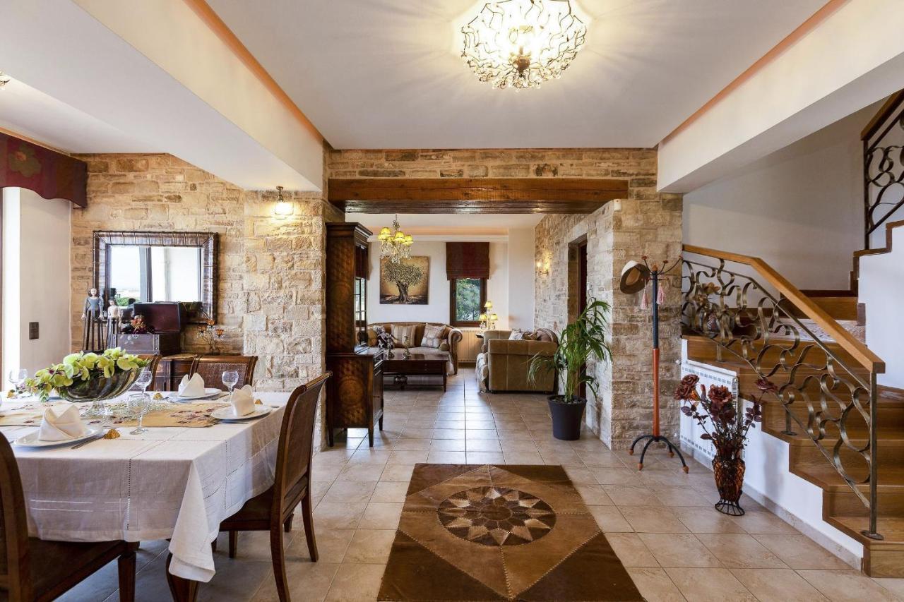 Villa Natura - With Private Heated Pool Tria Monastiria Extérieur photo